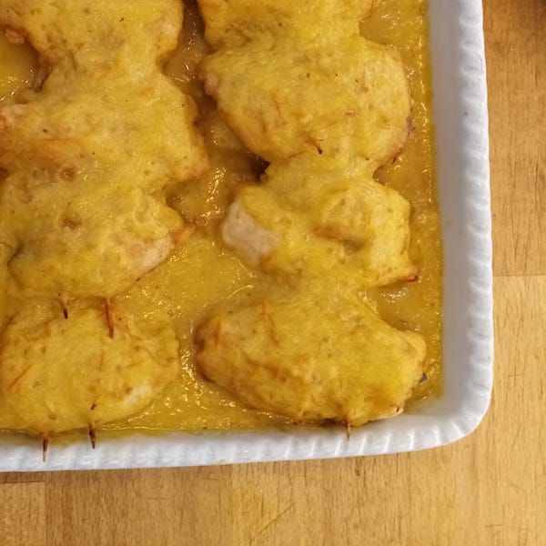 Involtini di pollo con vellutata di pomodorini gialli